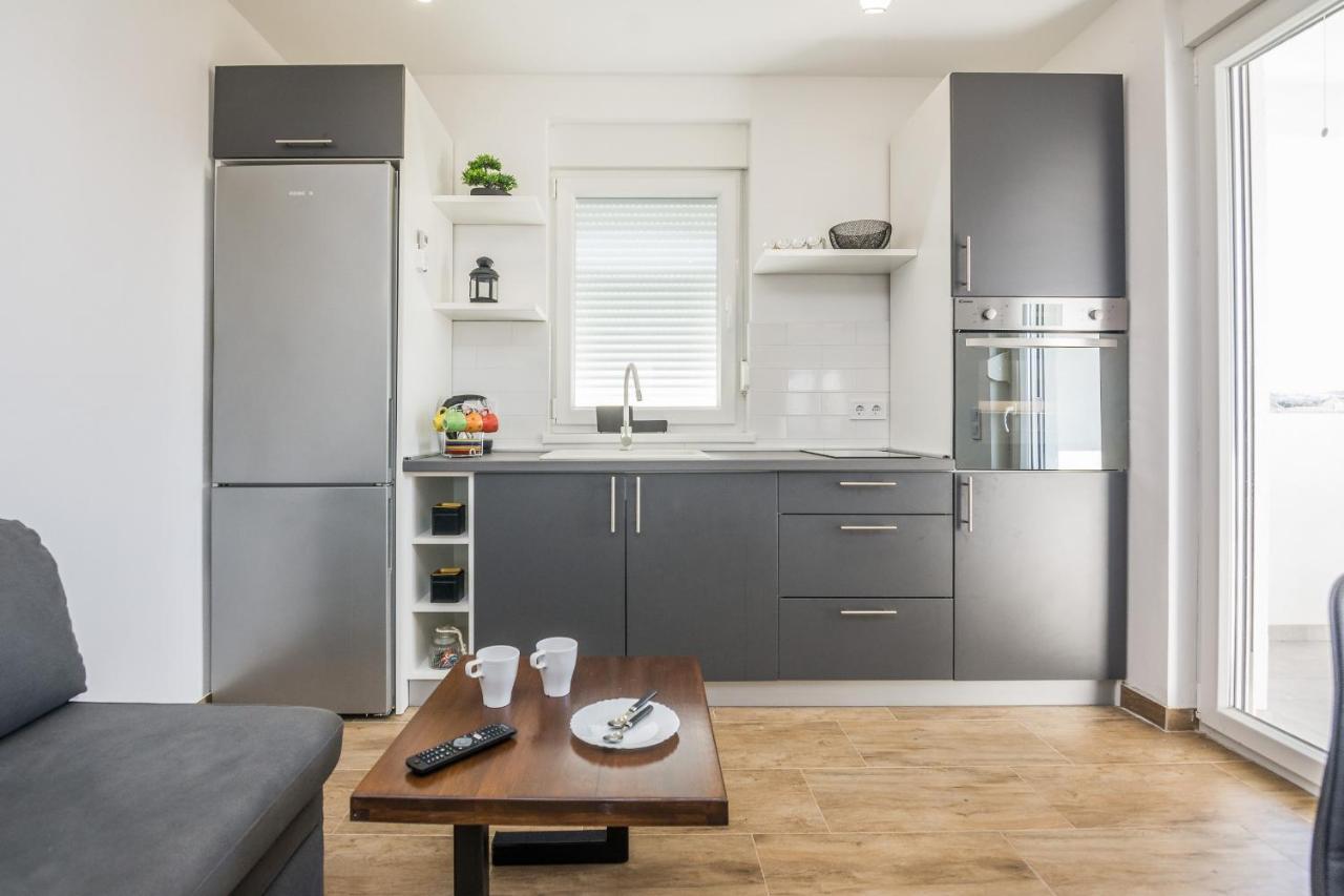 Apartments Pejakovic Vir Exterior photo